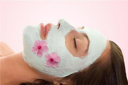 小月子可以做面膜吗