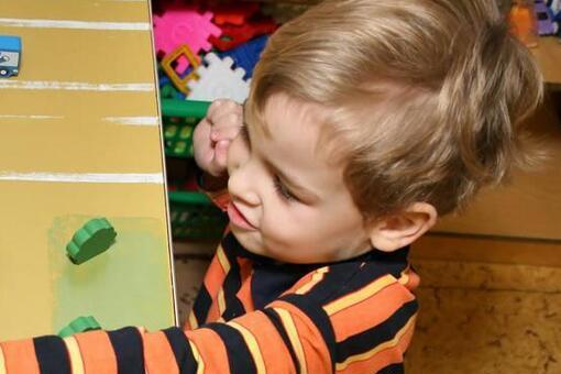 孩子从幼儿园回家，家长到底应该问什么？