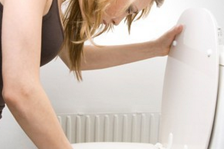 怀孕8周孕吐减轻正常吗