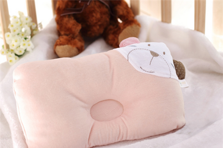 宝宝枕秃要睡什么枕头
