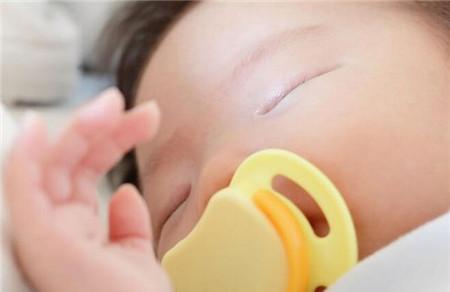 4个按摩手法帮助宝宝轻松睡过夜