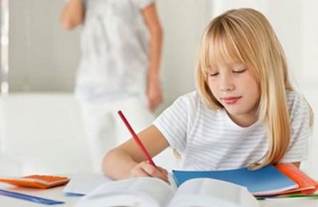 孩子作业多的感觉有多酸爽？