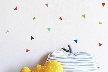 如果你家的那面白墙像这样，孩子可能会多几分创作灵感