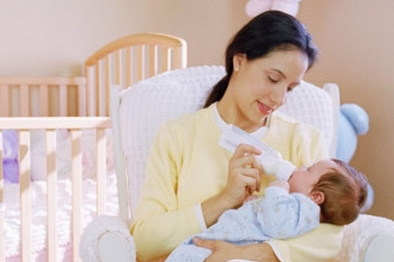 早产儿吐奶是怎么回事