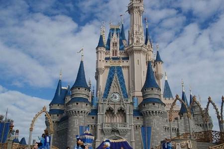 上海迪斯尼被东京完爆，都是托中国游客的福