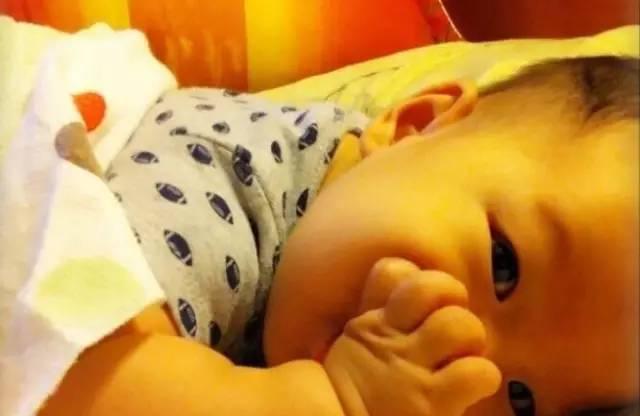 11岁孩子像“瘪嘴老太”竟是因为小时候...