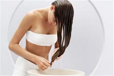 流产后多久可以洗头