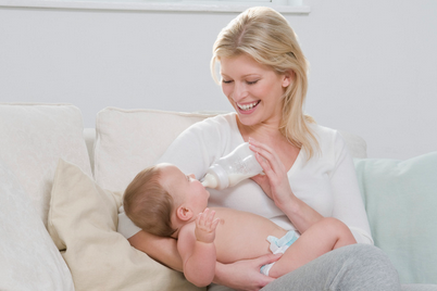 新生儿打嗝打不出来怎么办