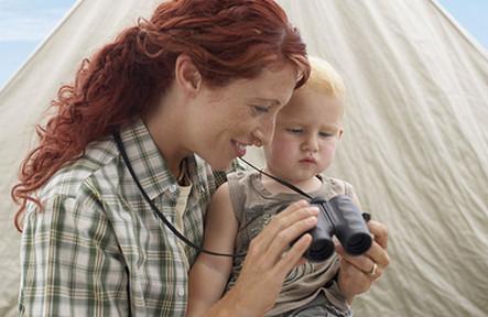 带孩子，其实各国妈妈都很拼