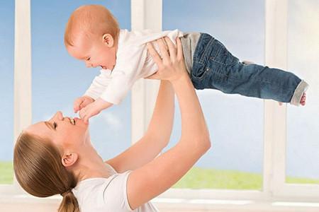 为什么仰卧起坐也救不了松驰的肚子 真相是腹直肌分离