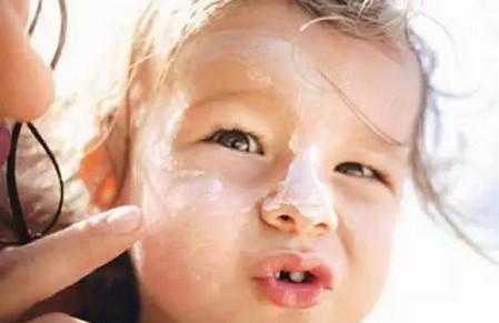 年年折腾防晒，99%的宝宝竟被“防”错了