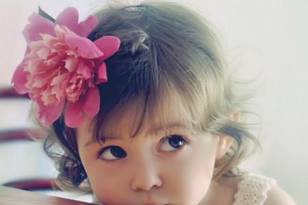 女宝宝假月经是怎么回事？