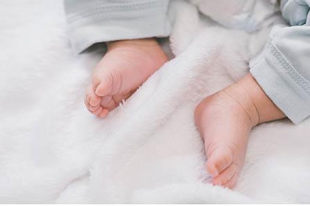 小弟弟根部上长个疙瘩