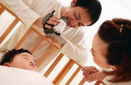 不要随便亲孩子！原因竟然是……