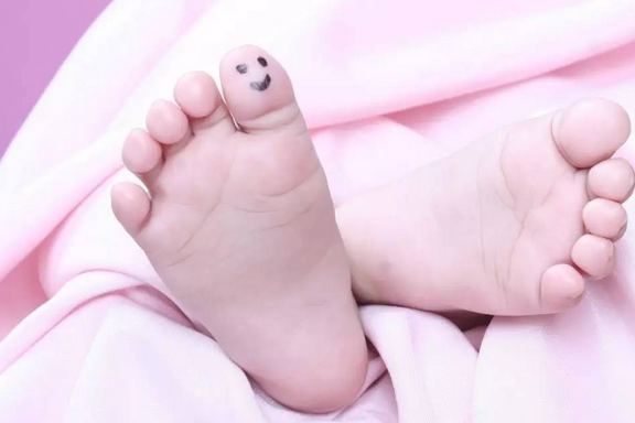 宝宝夏天出生穿什么衣服