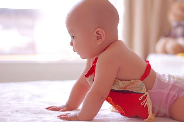 夏天宝宝要不要穿肚兜