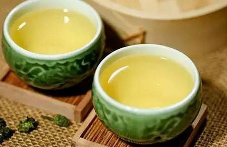 食药监局：1岁宝宝不宜吃蜂蜜 ，这些食物都要慎入口