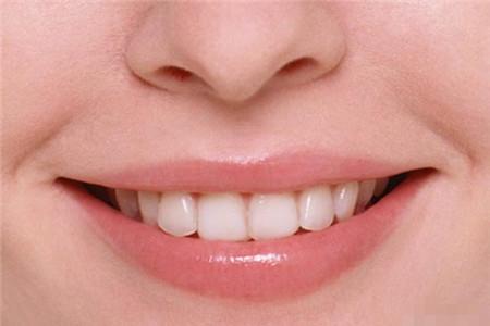 嘴唇上长泡怎么办