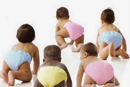 有必要吗？这么小的宝宝就要穿内裤