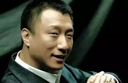 一位靠母亲捡垃圾养大的明星，你绝对想不到是谁