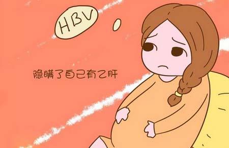 产妇死活不肯让宝宝吃母乳，却被医生发现隐藏多年的秘密