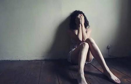大学时候有了个弟弟，然后她再也不想回到那个家