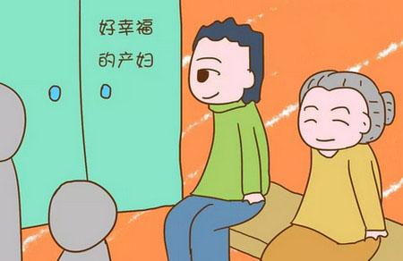 产房外的这一幕吓到我了，她的陪产阵容也太强大了