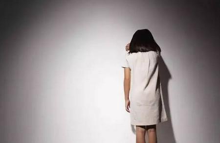 生完孩子爱“瞎胡闹”，其实都是产后抑郁惹的祸