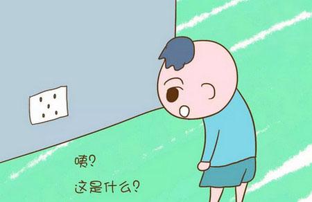 妈妈离开不到五分钟悲剧就发生了，这个小东西可要放好！