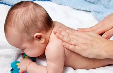 宝宝湿疹不可怕，5种推拿法不仅有效缓解还提高身体抵抗力