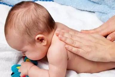 宝宝湿疹不可怕，5种推拿法不仅有效缓解还提高身体抵抗力