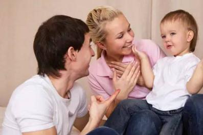 孩子遇事就哭闹？其实是不会表达情绪