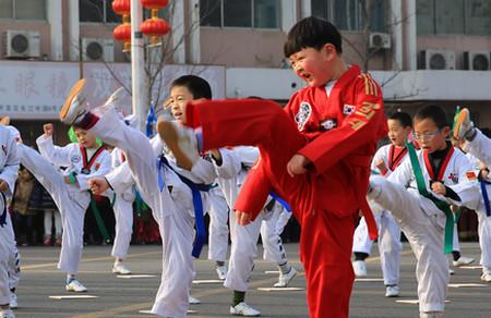 哈佛24岁中国女生震撼国人的演讲，值得看五遍！