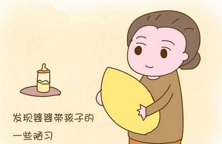 去婆婆家接孩子，看到孩子这样子宝妈瞬间就哭了！