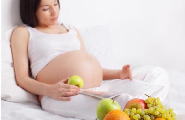 孕期哺乳期要多吃什么营养？我们一个个来算算看