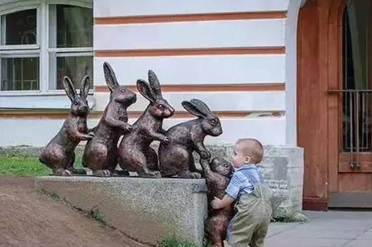 妈妈们的终极烦恼：究竟该不该在朋友圈晒娃？