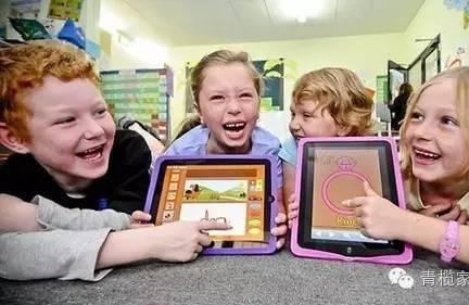 没有课本，只有IPAD！这样的学校，你敢送孩子去吗？