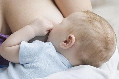 一位妈妈亲述断奶经历，断奶不断爱！