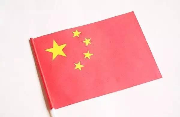 教案+手工：里约奥运颁奖中国国旗出错，告诉孩子们，真正的国旗是这样的！