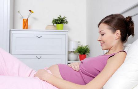 产前怎样运动可促进分娩？