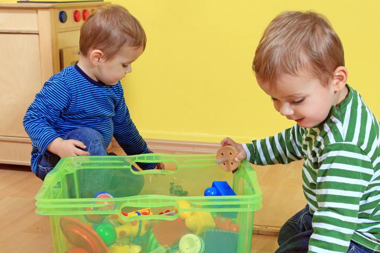 教不会孩子穿衣服、理玩具？这些绘本让孩子学会自理