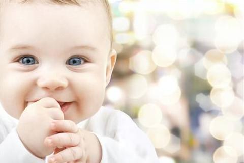 宝宝嘴巴里这些秘密，妈妈一定别大意！