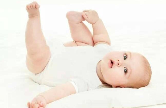 宝宝爸妈别再被这8个育儿陷阱忽悠啦！