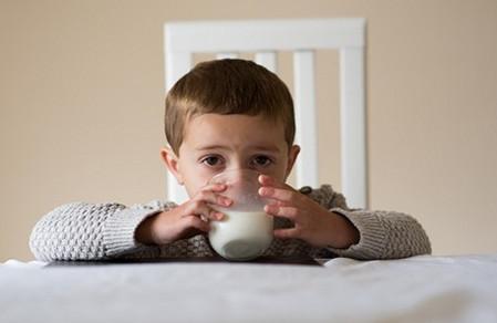 宝宝每天什么时候补充钙剂最合适？