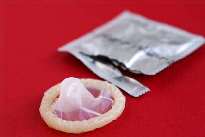 来月经带套可以同房吗