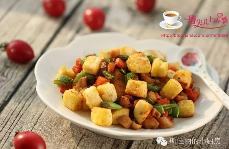 剩余馒头不浪费！教你做鸡肉馒头炒三丁