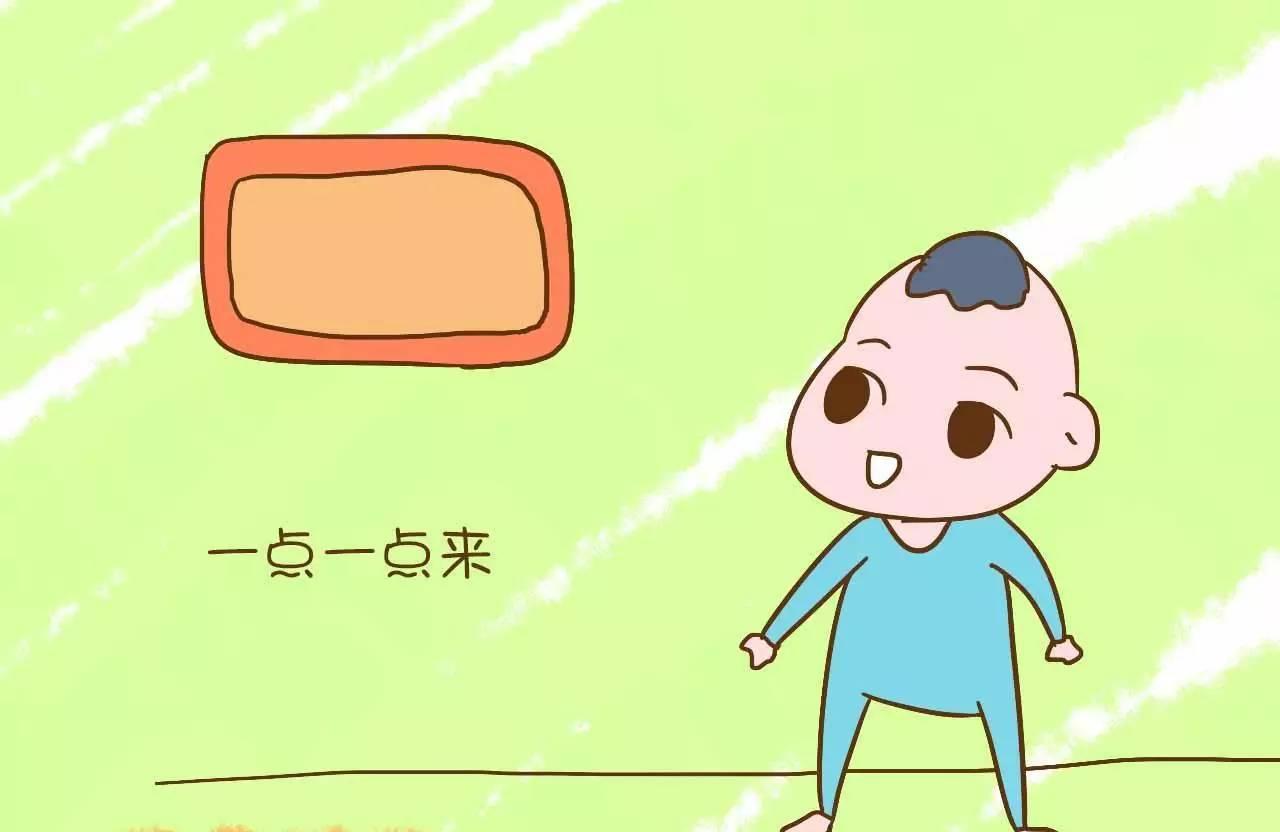 宝妈用这种方法训练宝宝站立，结果导致孩子的手脱臼了