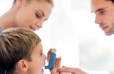 小儿过敏性哮喘怎么办