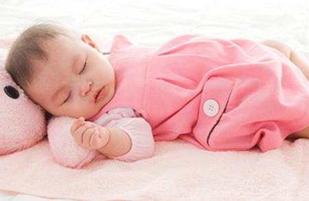 宝宝坠床的前与后