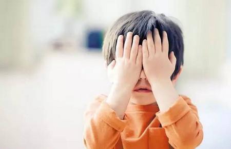 父亲说了一句话，儿子竟当场……父母们别再这么说孩子了！
